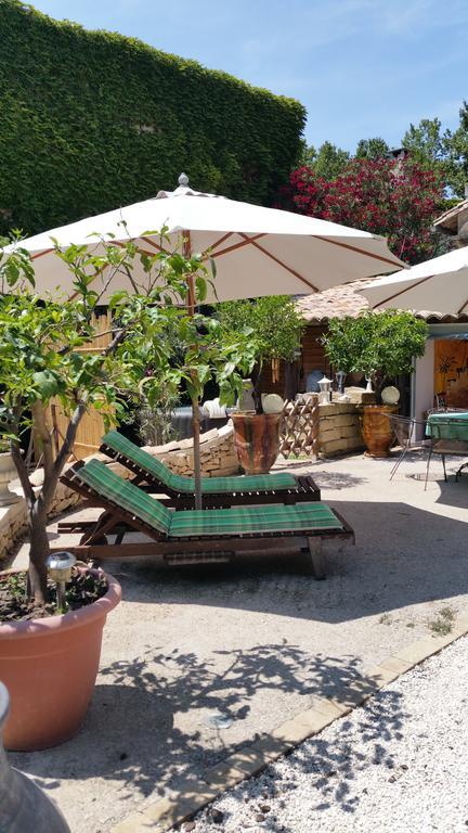 Le Clos Des Aramons Bernis Eksteriør bilde